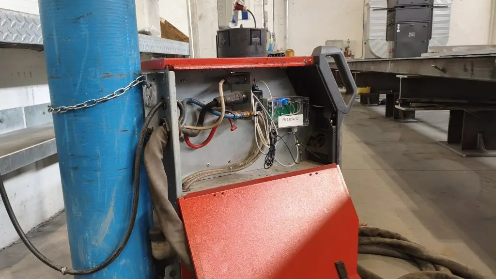 rejestrator czasu pracy spawacza iot esp32 mqtt json