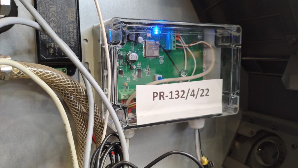 rejestrator czasu pracy spawacza iot esp32 mqtt json